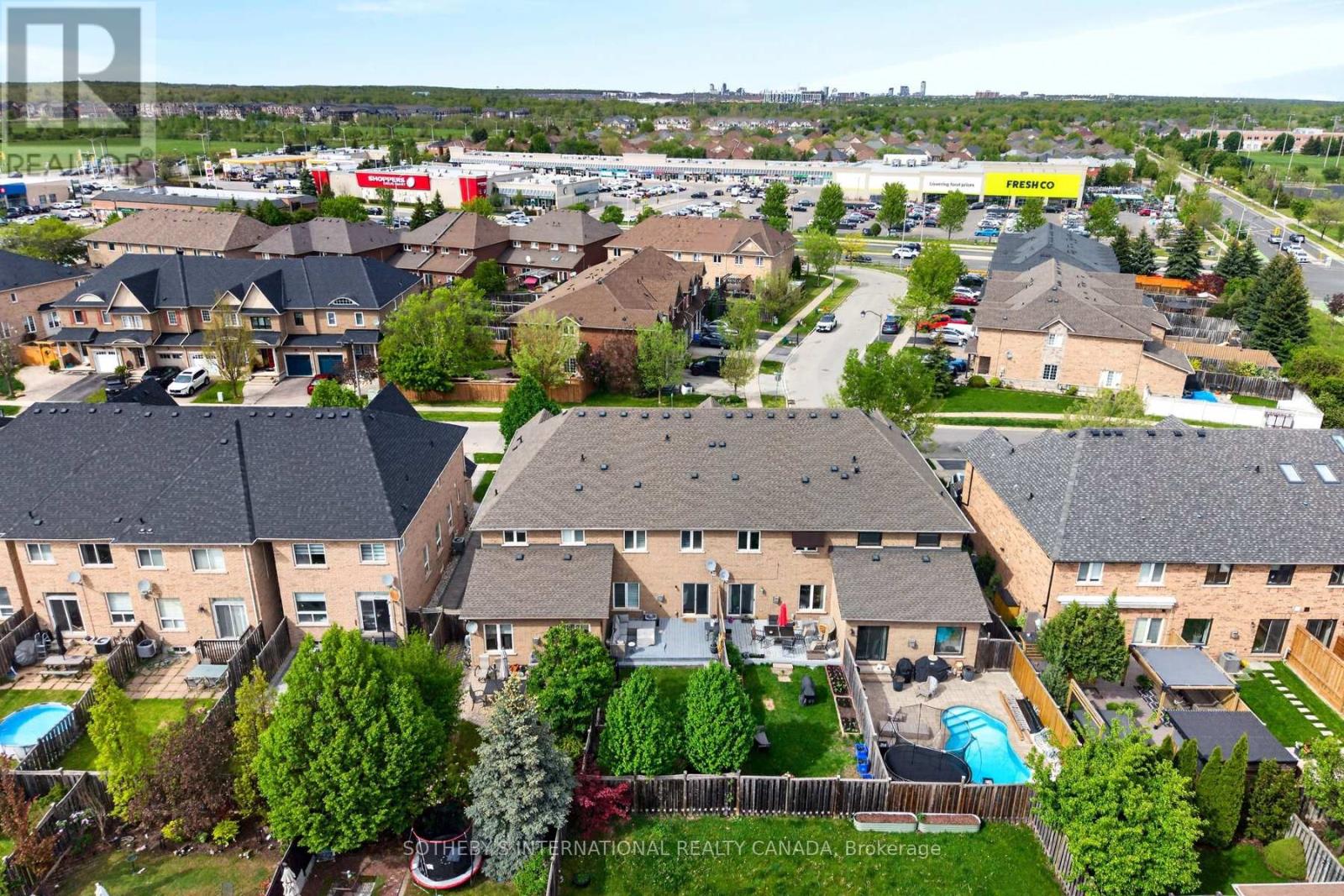 2238 STONE GLEN CRESCENT - 32