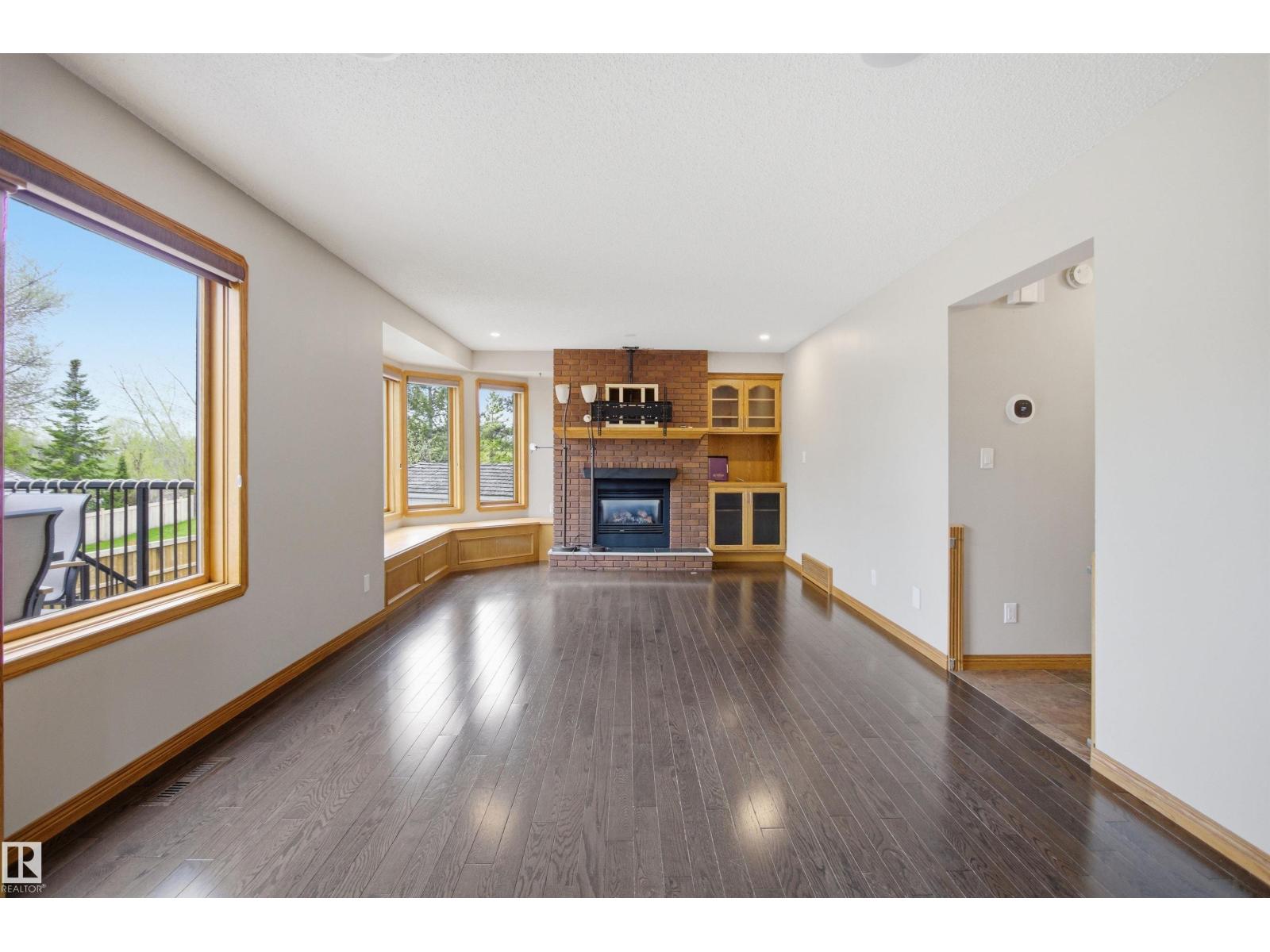 21 NEWPORT DR — photo 16