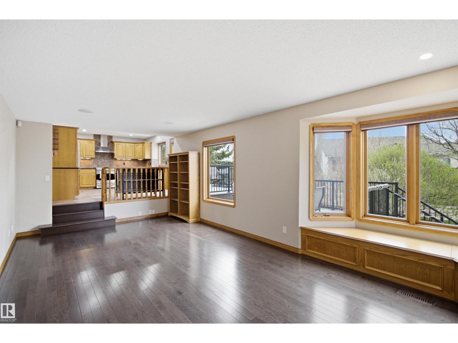 21 NEWPORT DR — photo 18