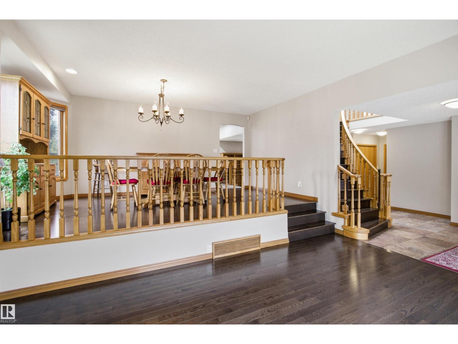 21 NEWPORT DR — photo 7