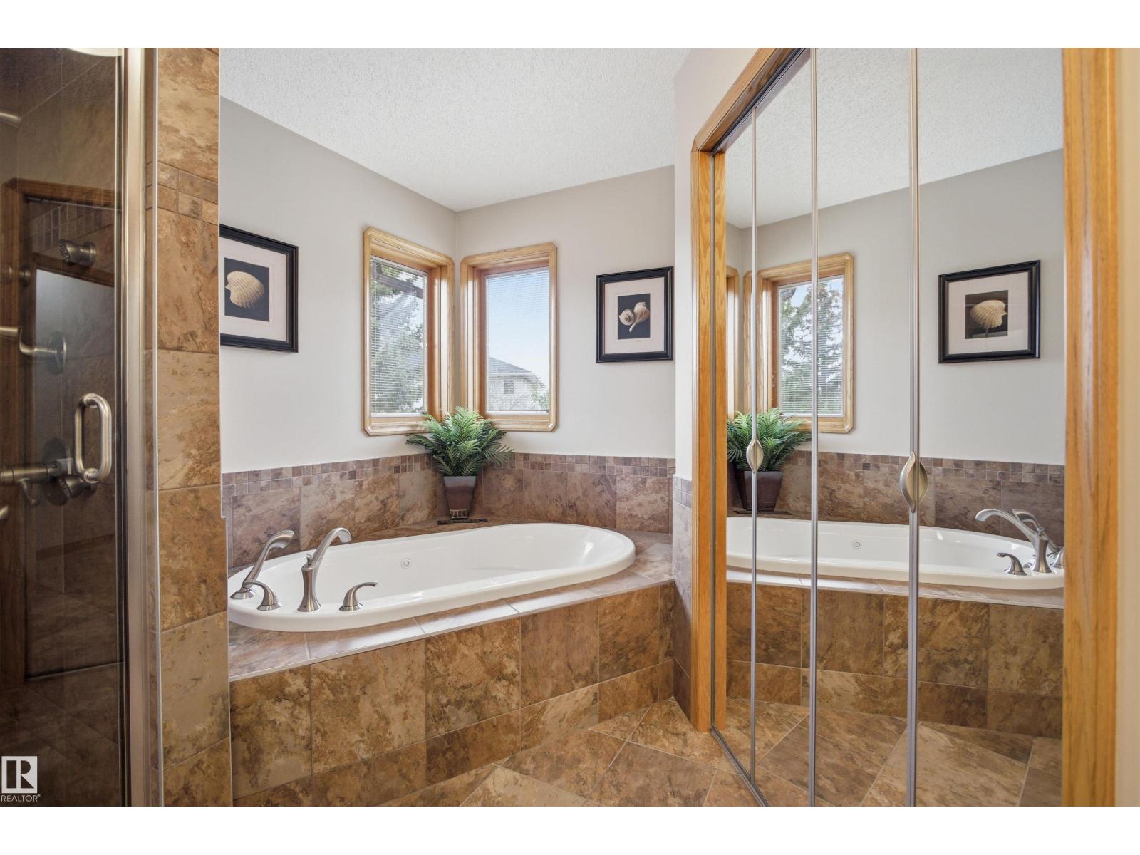 21 NEWPORT DR — photo 29