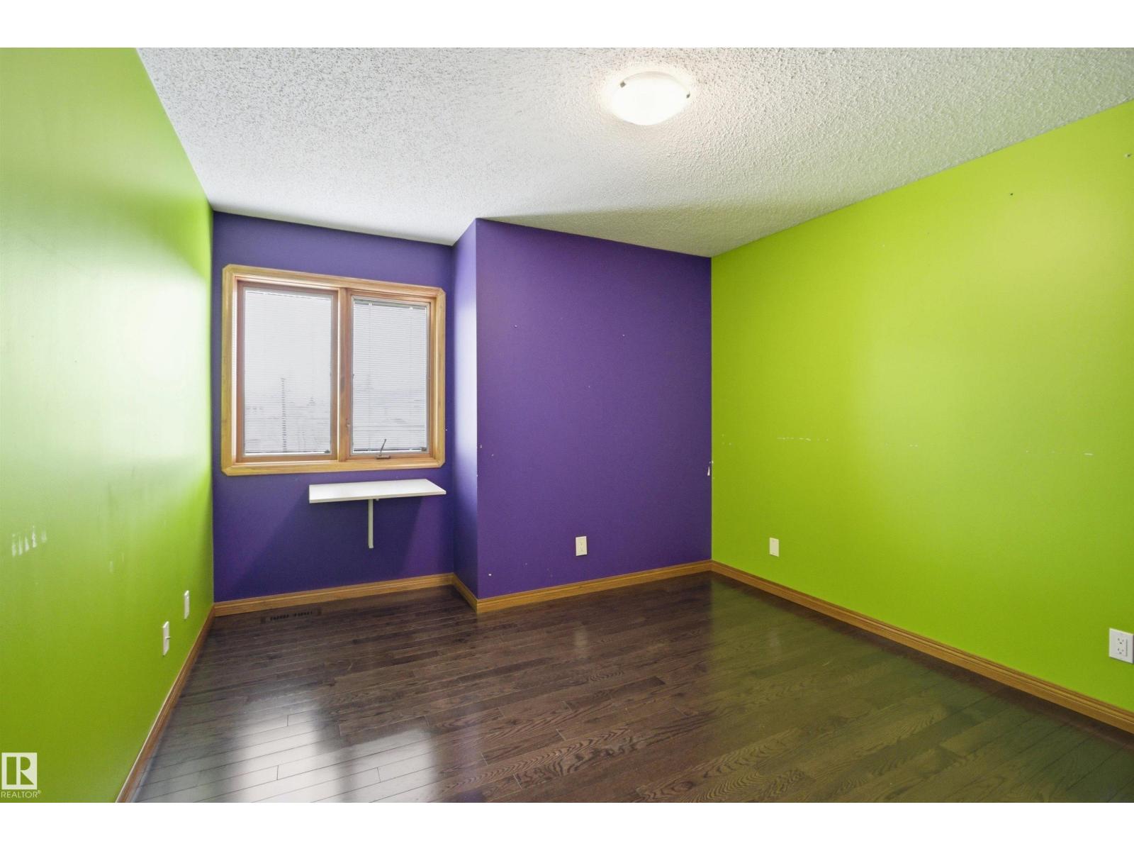 21 NEWPORT DR — photo 31
