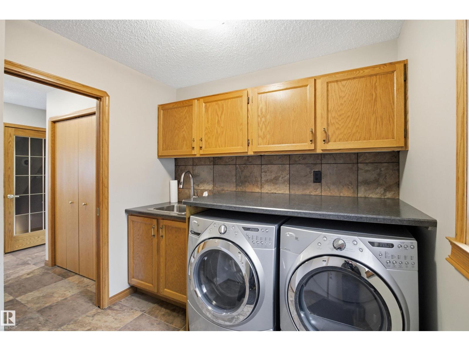 21 NEWPORT DR — photo 20