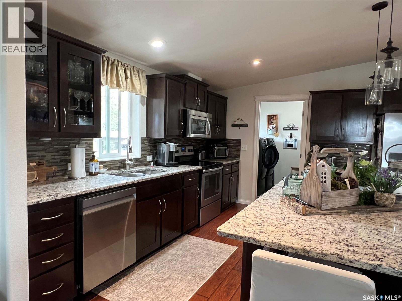 208 2nd AVENUE SE - 10