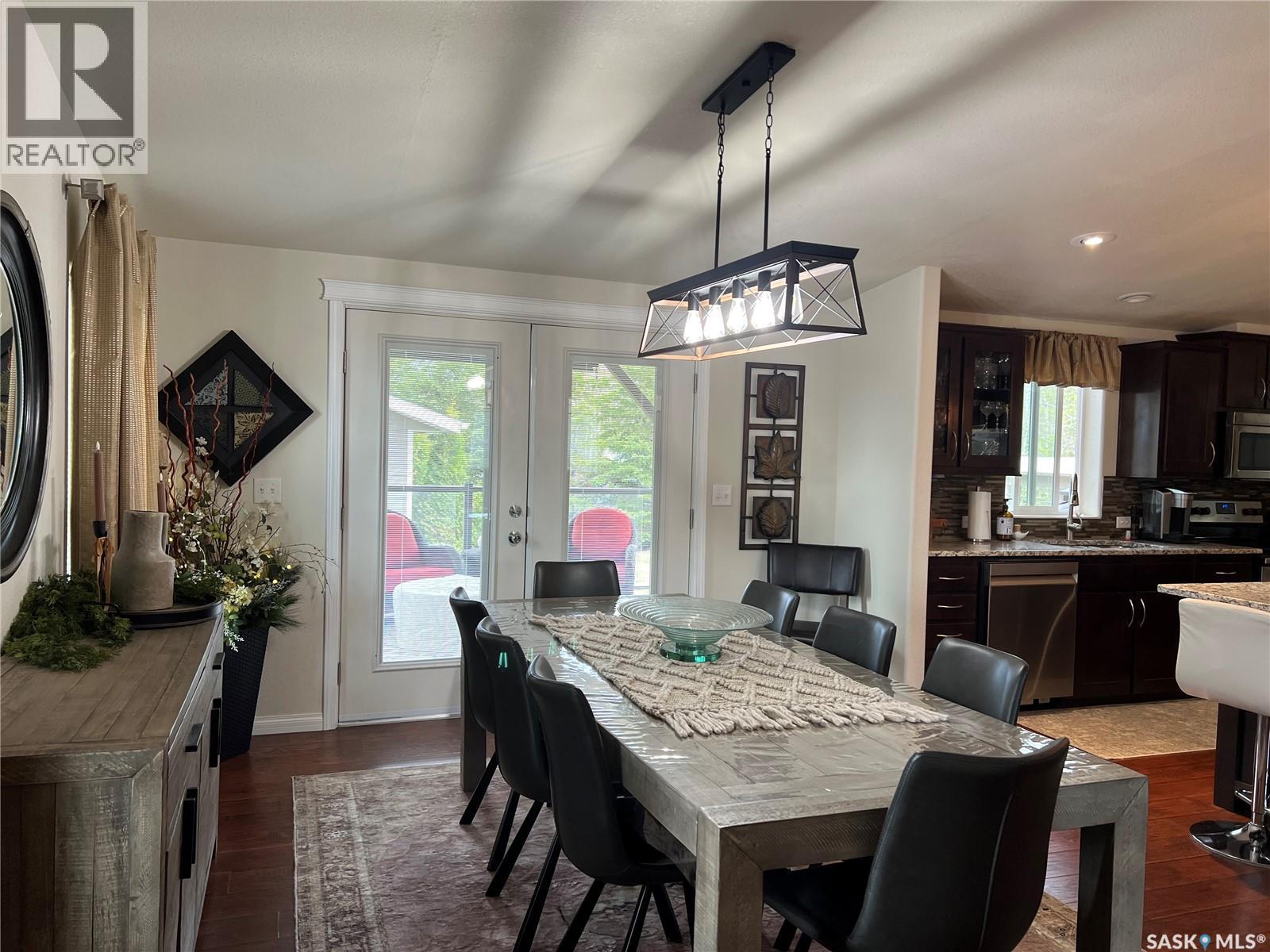 208 2nd AVENUE SE - 11