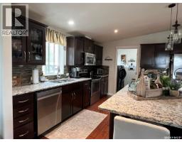 208 2nd Avenue Se, Dorintosh, SK S0M0T0 Photo 28