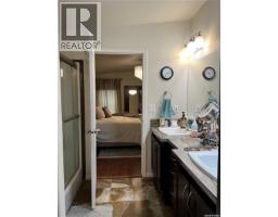 5pc Ensuite bath - 208 2nd Avenue Se, Dorintosh, SK S0M0T0 Photo 6