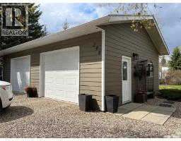208 2nd Avenue Se, Dorintosh, SK S0M0T0 Photo 16
