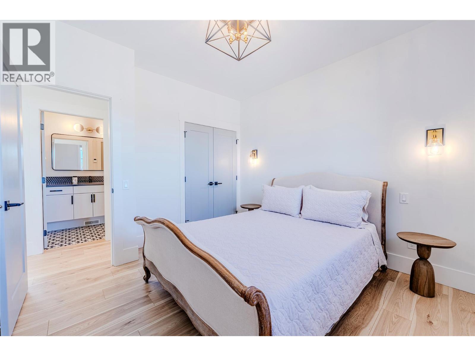 184 Diamond Way - 32