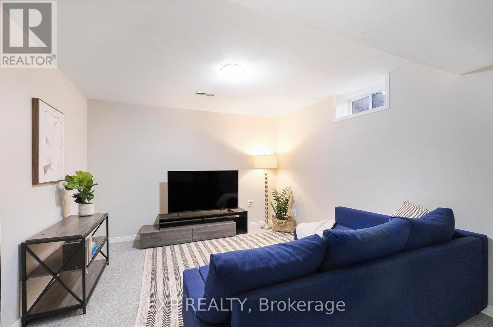 34 AVONMORE CRESCENT - 17