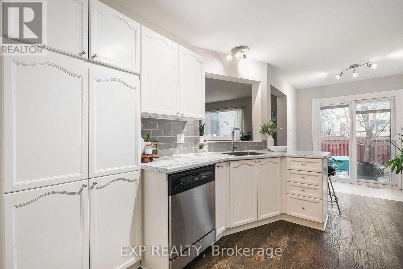 34 AVONMORE CRESCENT - 7