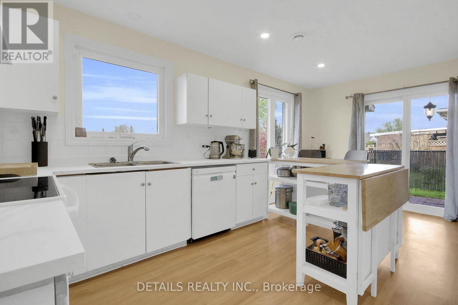 67 LAPOINTE BOULEVARD - 18