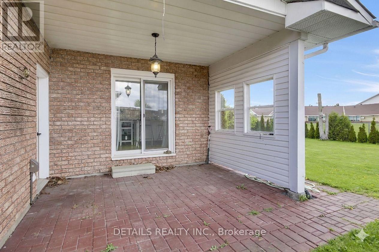 67 LAPOINTE BOULEVARD - 43
