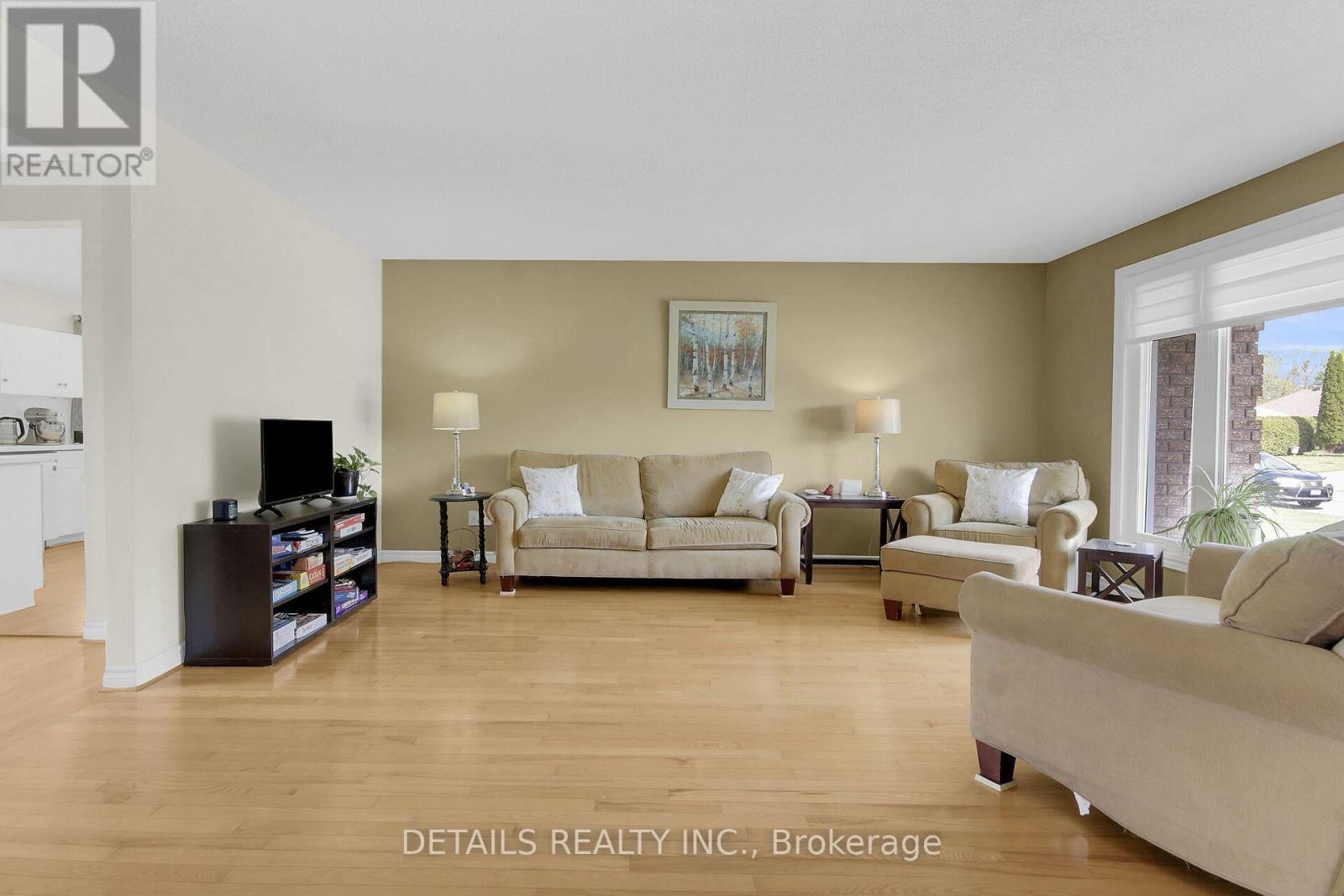 67 LAPOINTE BOULEVARD - 9