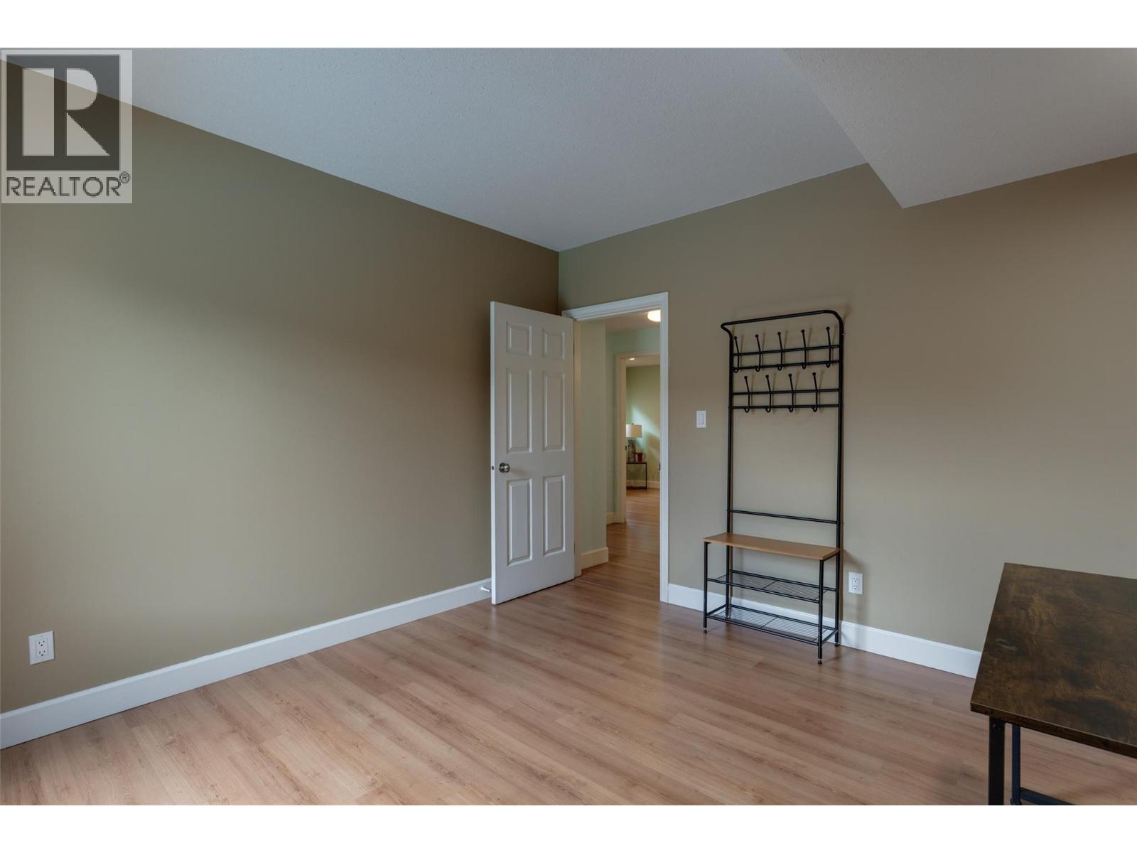  1321 Mountain Avenue, Kelowna