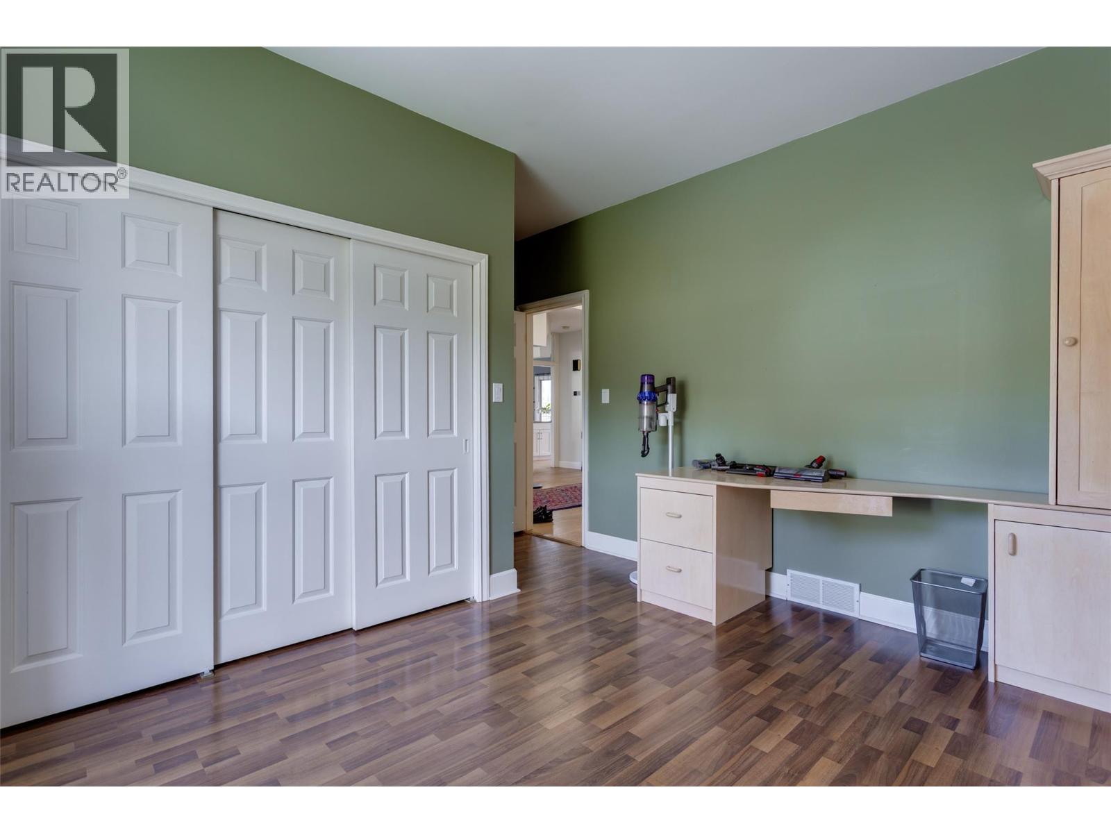  1321 Mountain Avenue, Kelowna