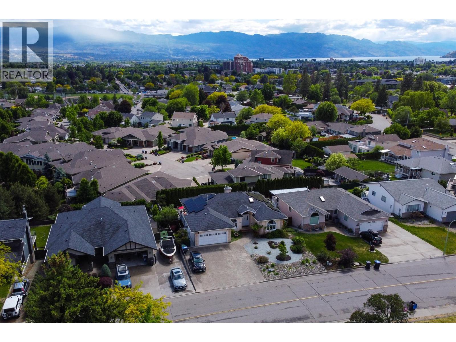  1321 Mountain Avenue, Kelowna
