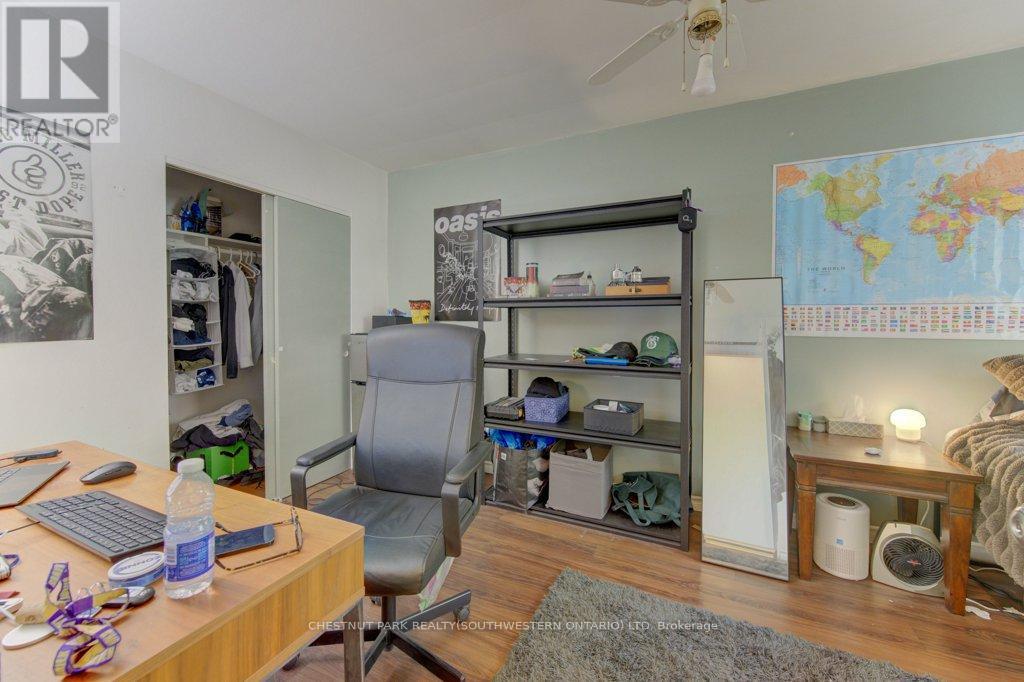8 MARSHALL STREET - 11