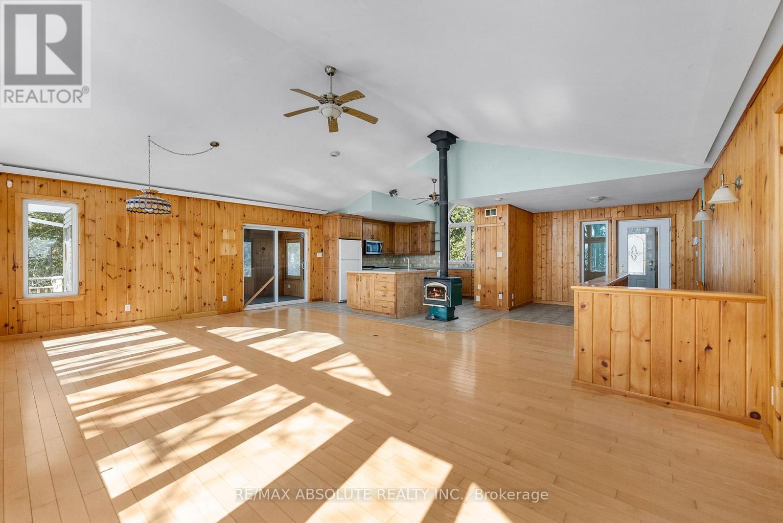 5749 LOGGERS WAY - 12