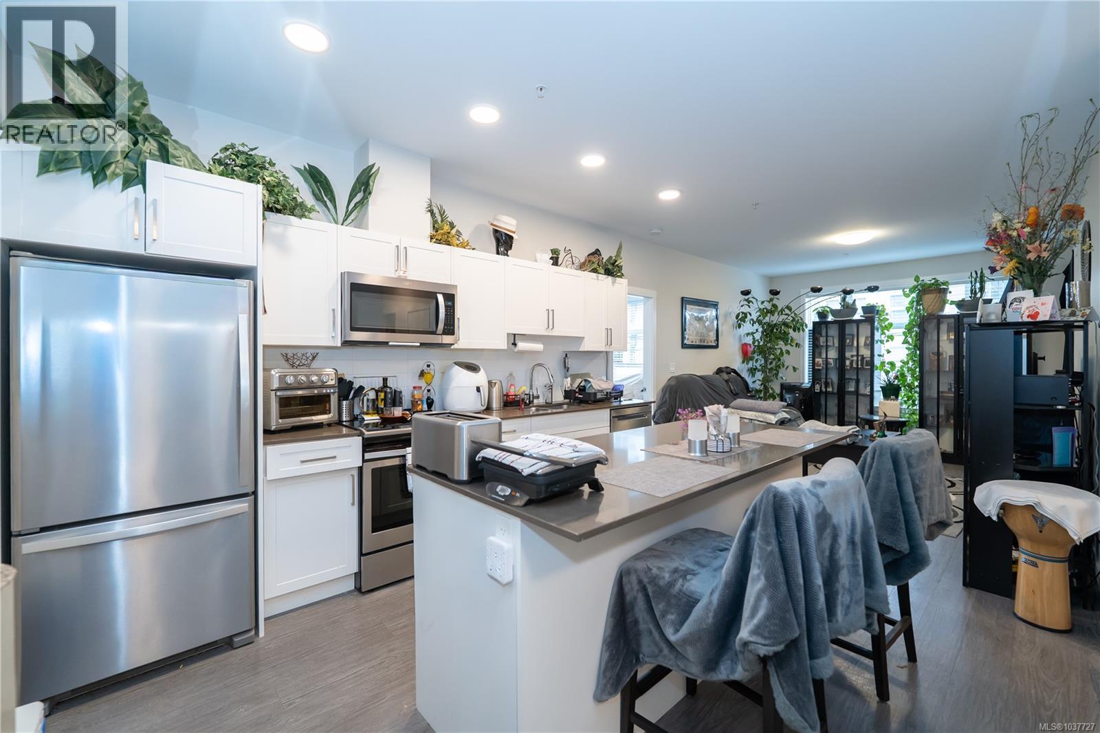 #209 2843 Jacklin Rd - 4