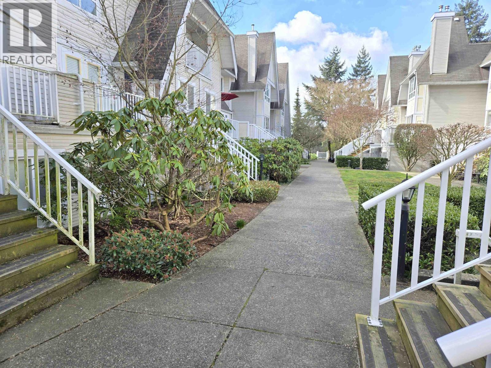 15 6577 SOUTHOAKS CRESCENT, Burnaby