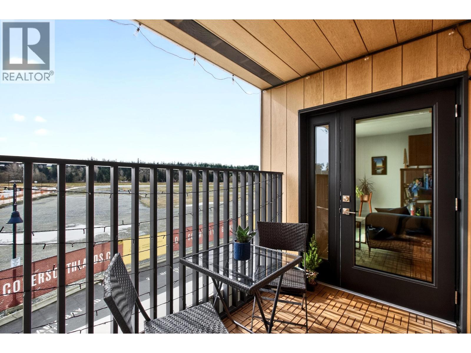 206 251 BOUNDARY BAY ROAD, Tsawwassen