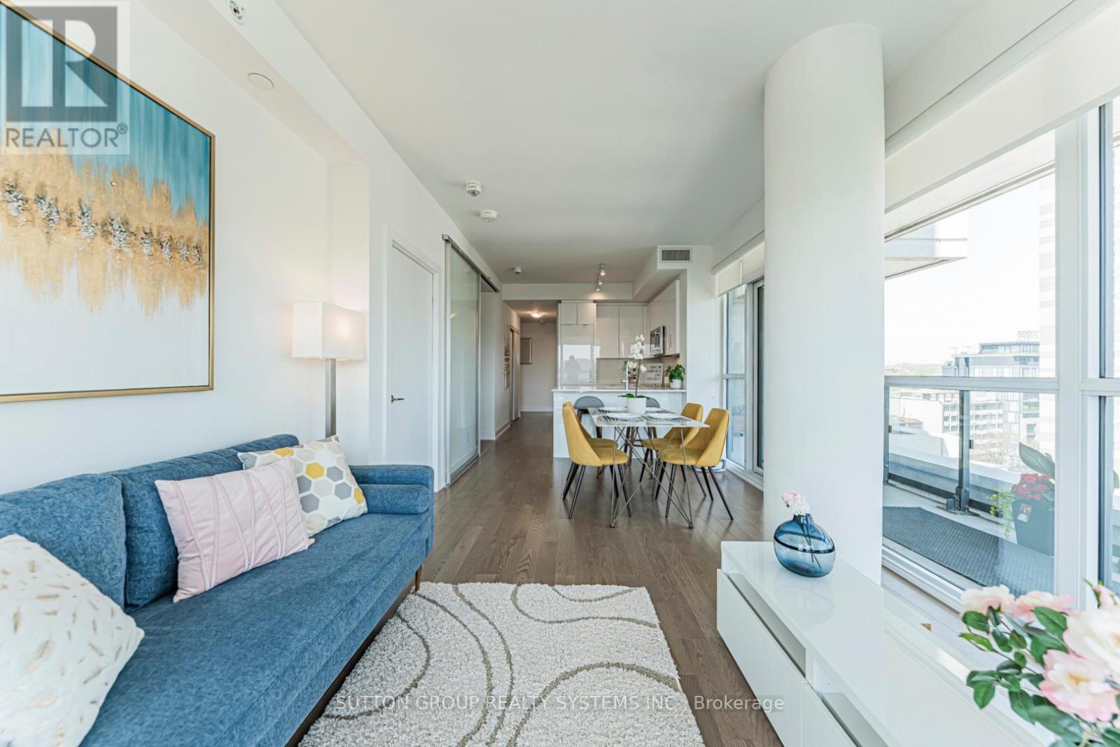 #807 181 BEDFORD ROAD - 40