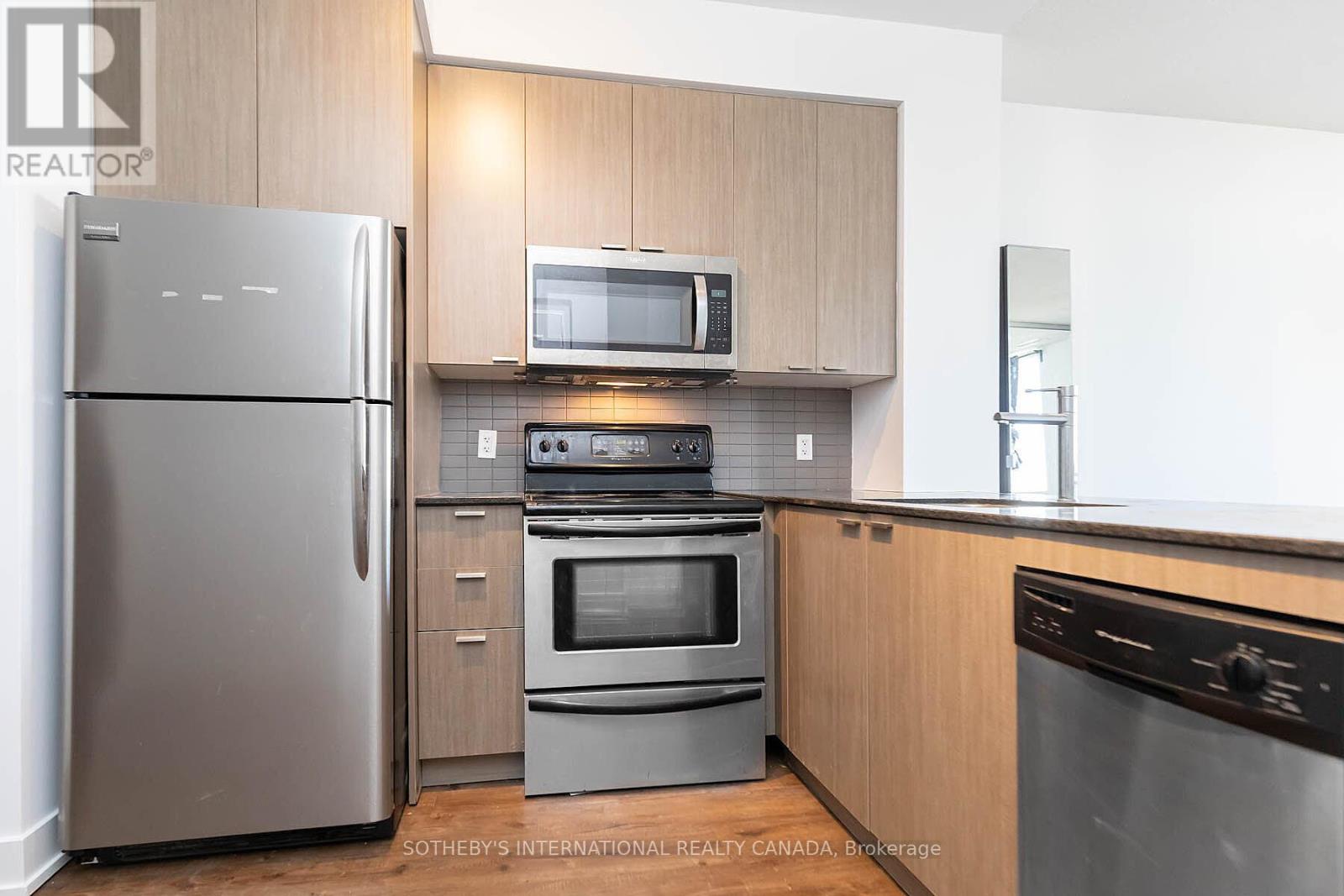 #2612 23 SHEPPARD AVENUE E - 8