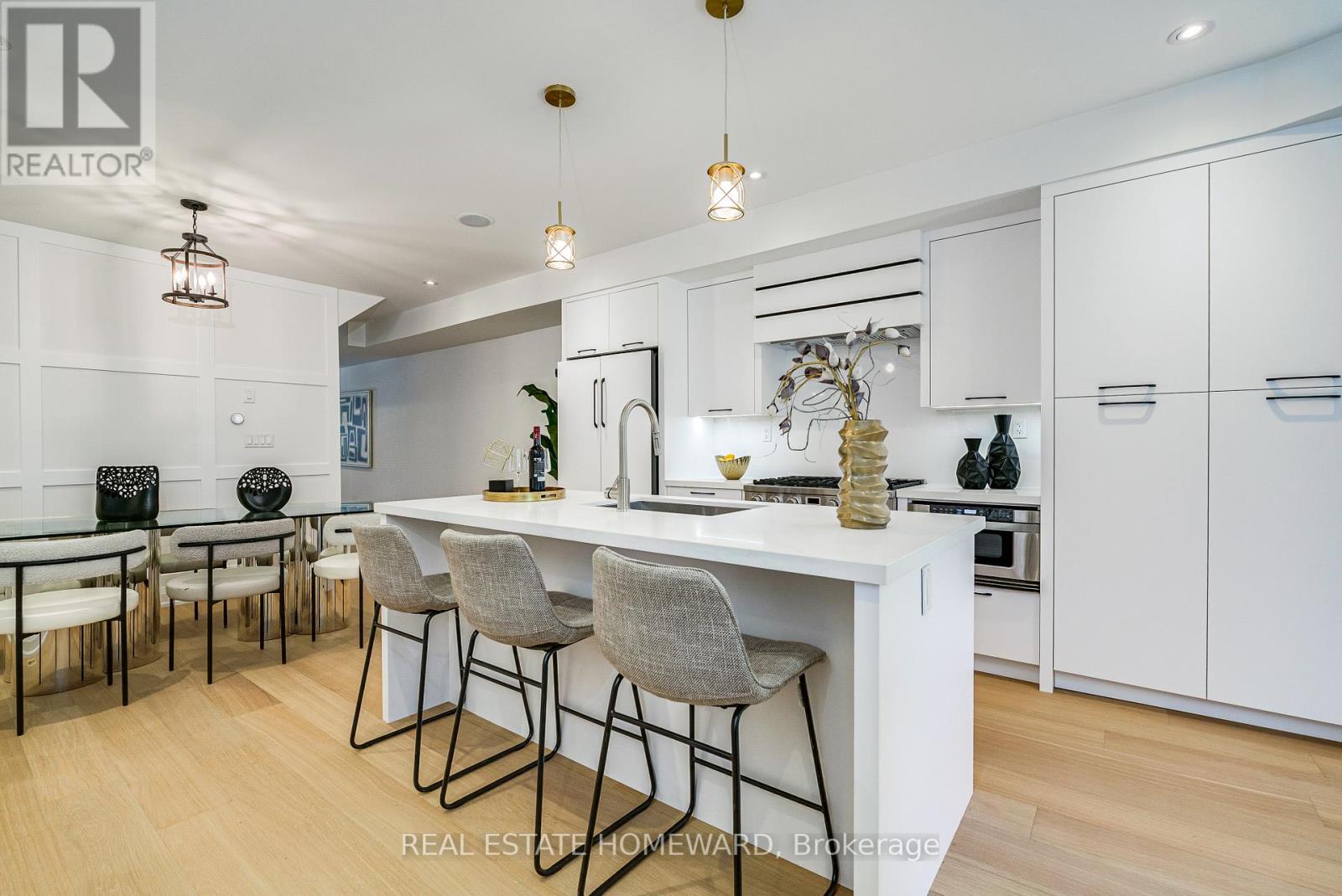 28 RICHARD AVENUE - 14