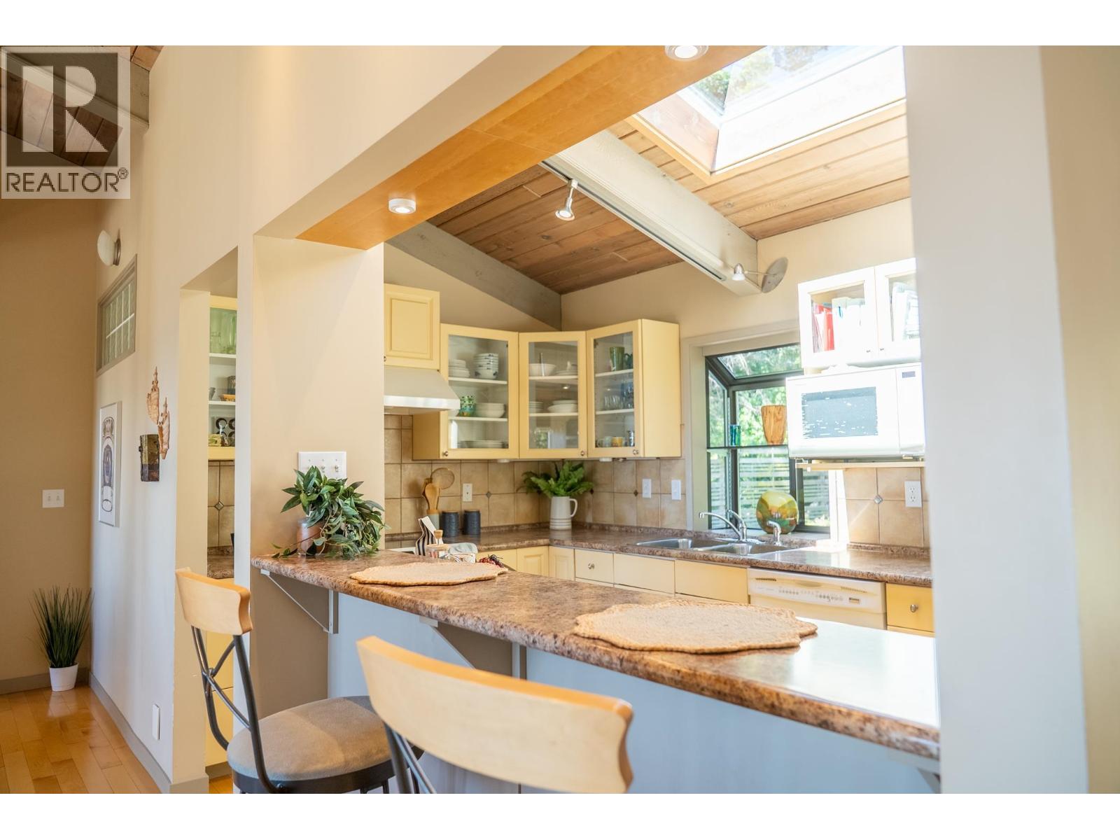 2659 SCHOONER WAY, Pender Island