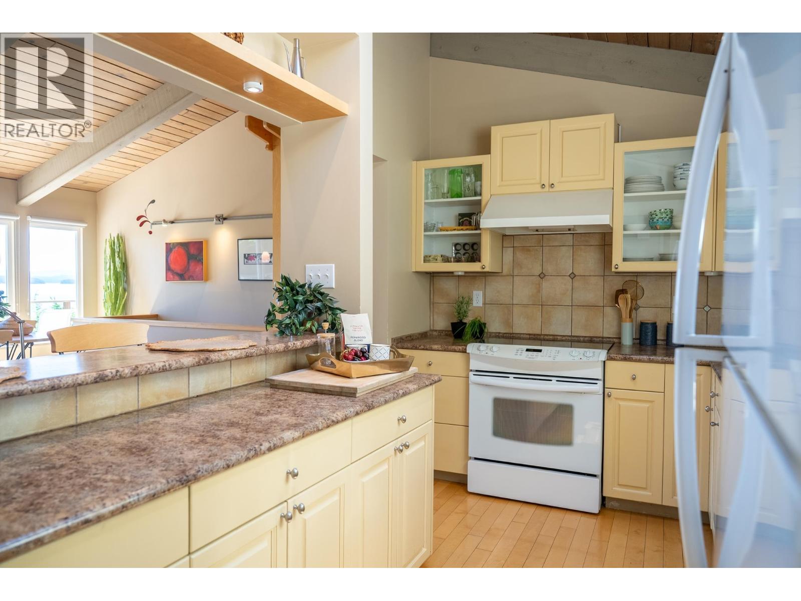 2659 SCHOONER WAY, Pender Island