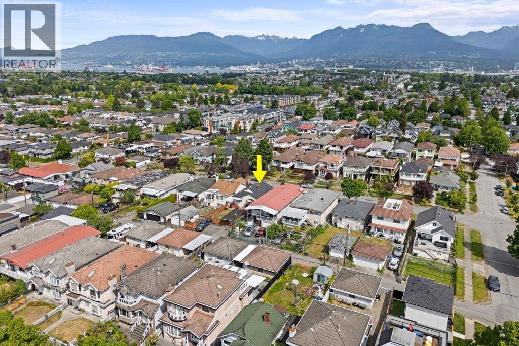 2964 4TH Avenue - main photo