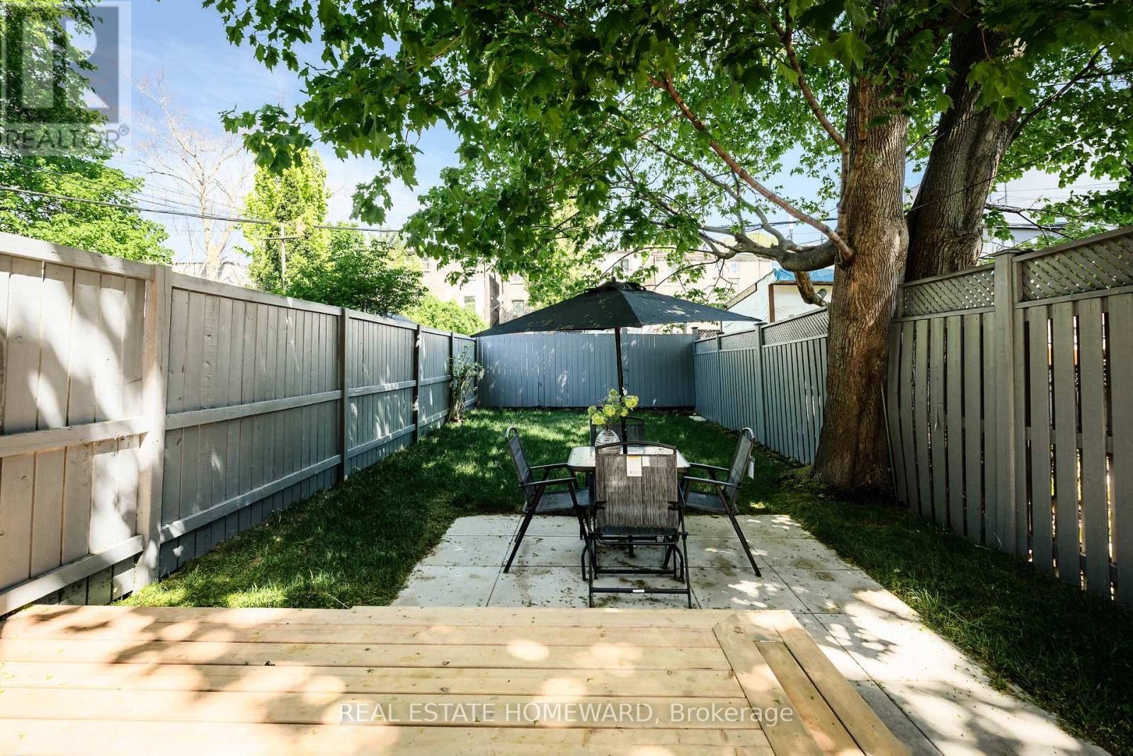 28 RICHARD AVENUE - 37