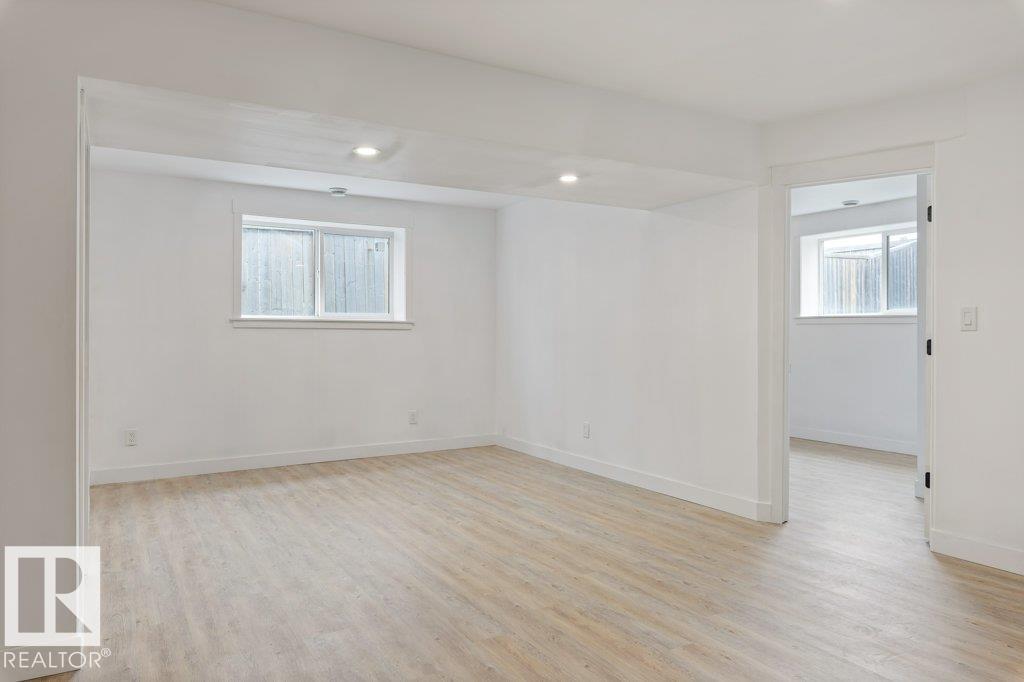 9510 85 AV — photo 29
