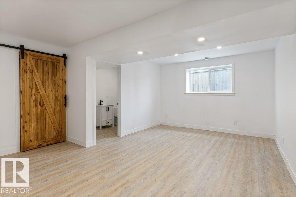 9510 85 AV — photo 30