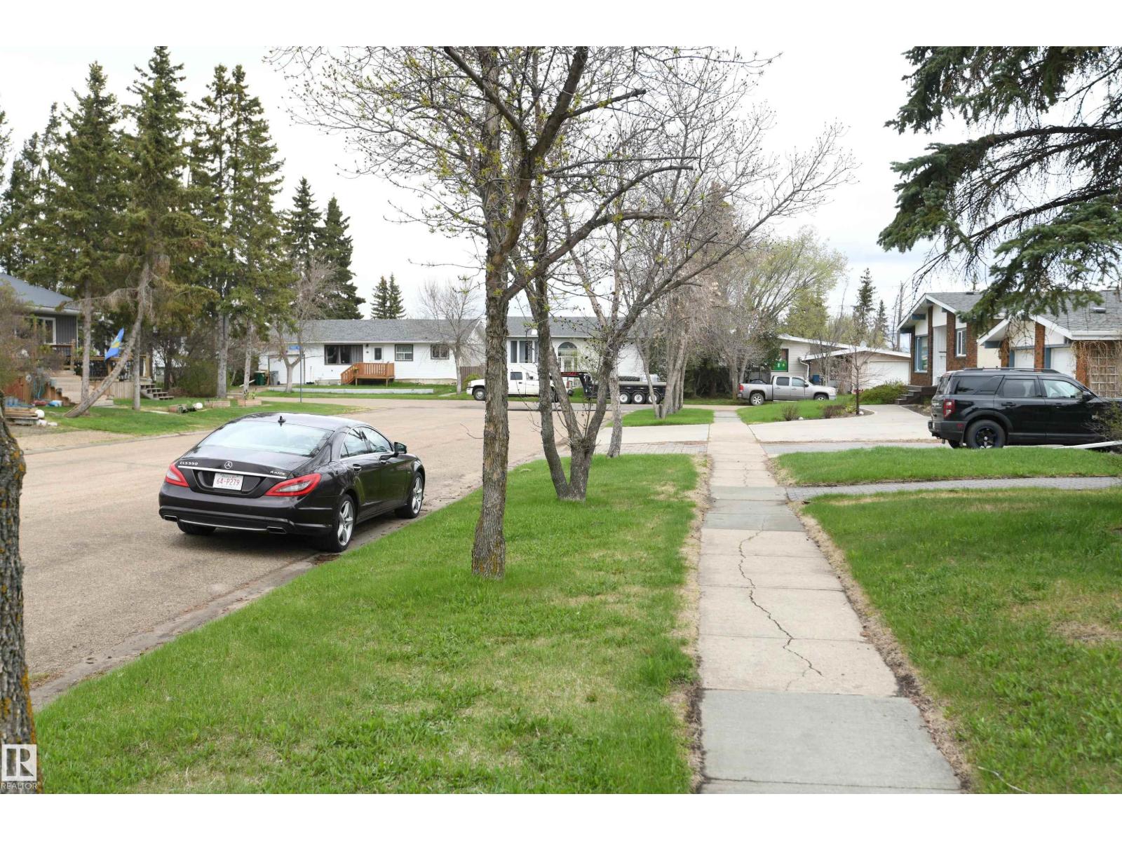 30 PRINCE DR - 10