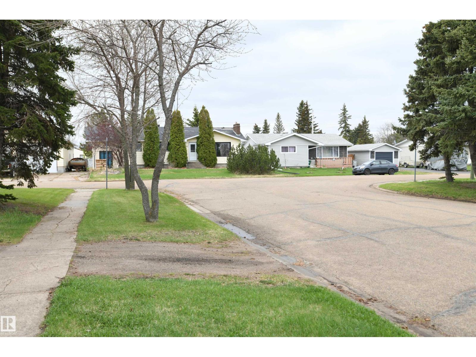 30 PRINCE DR - 11