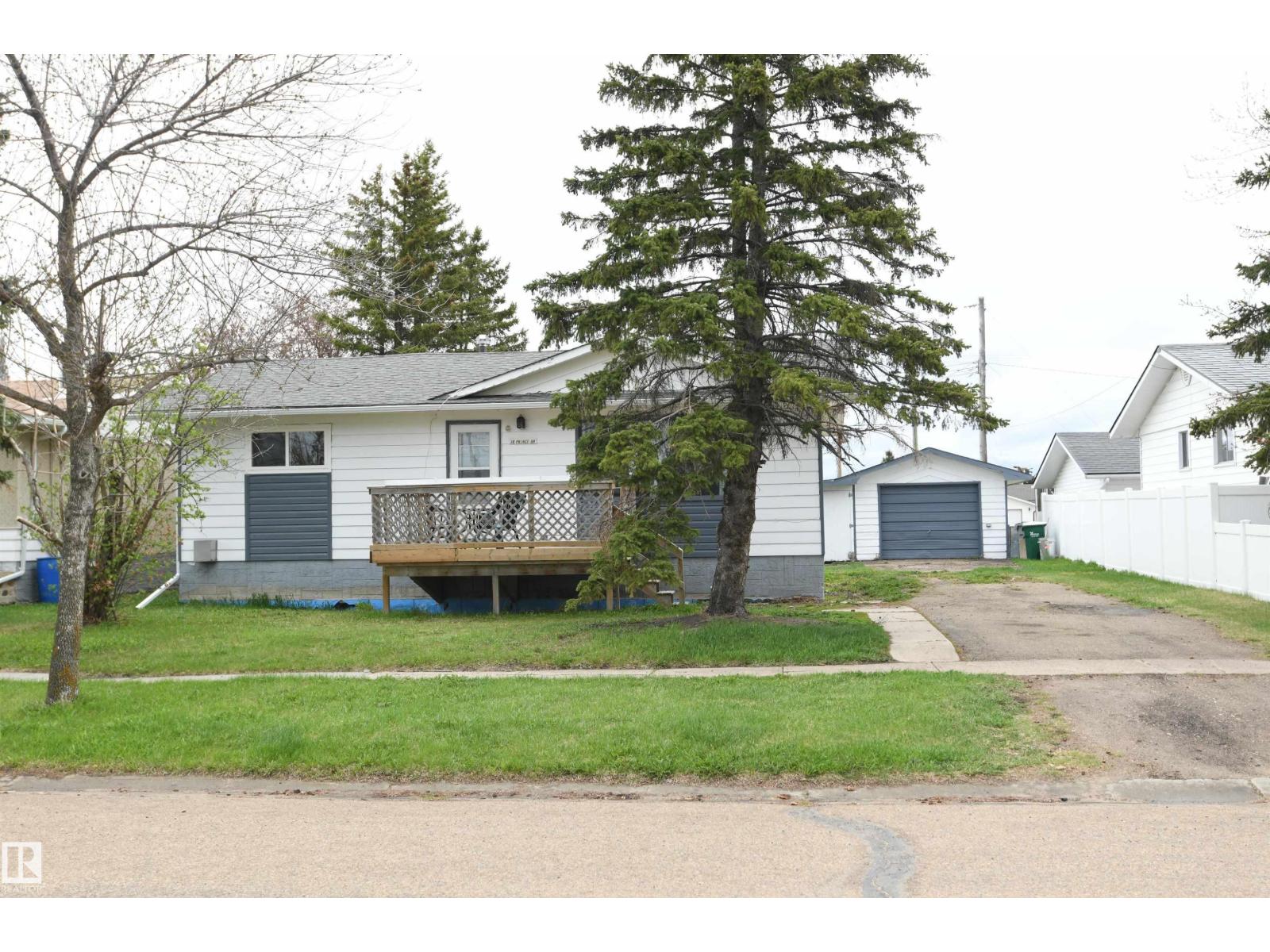 30 PRINCE DR - 13