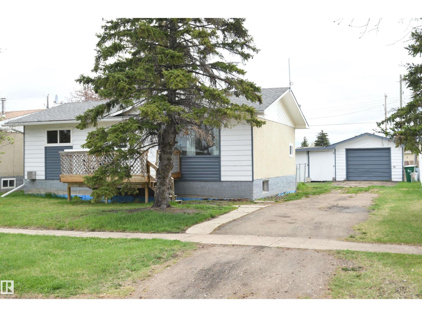 30 PRINCE DR - 14