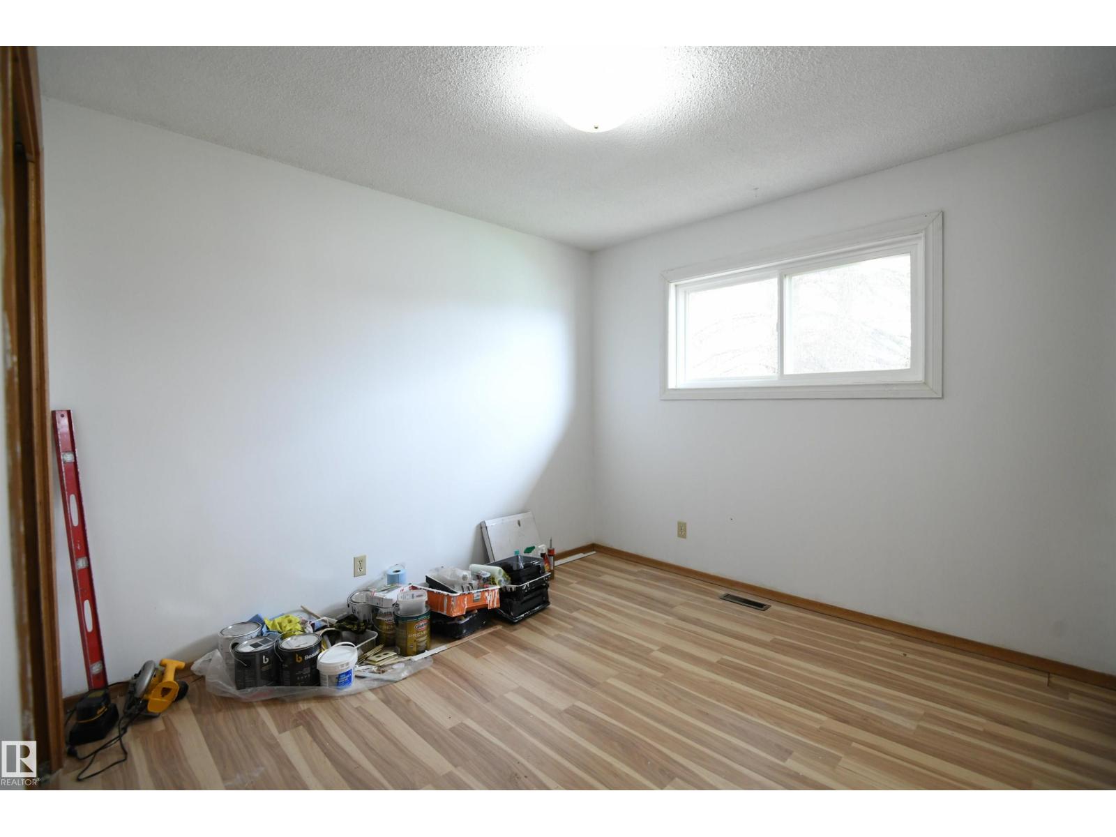 30 PRINCE DR - 23