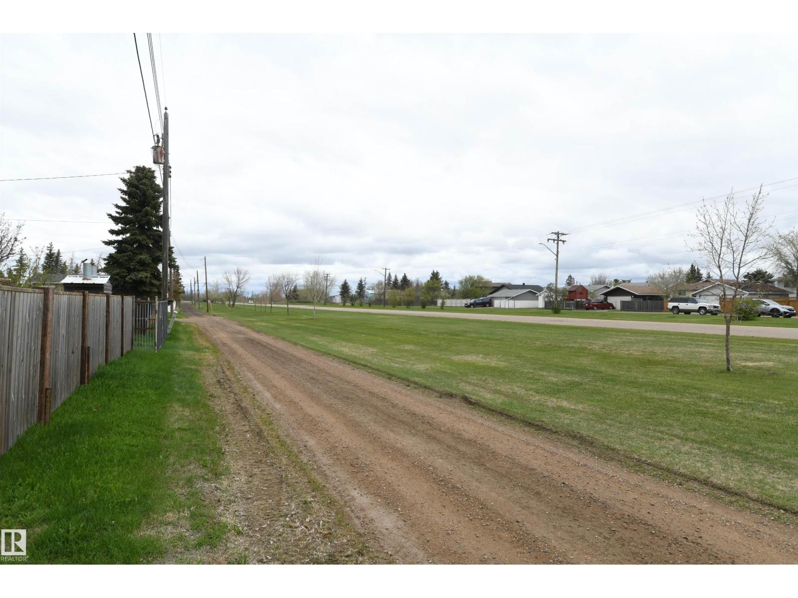 30 PRINCE DR - 8