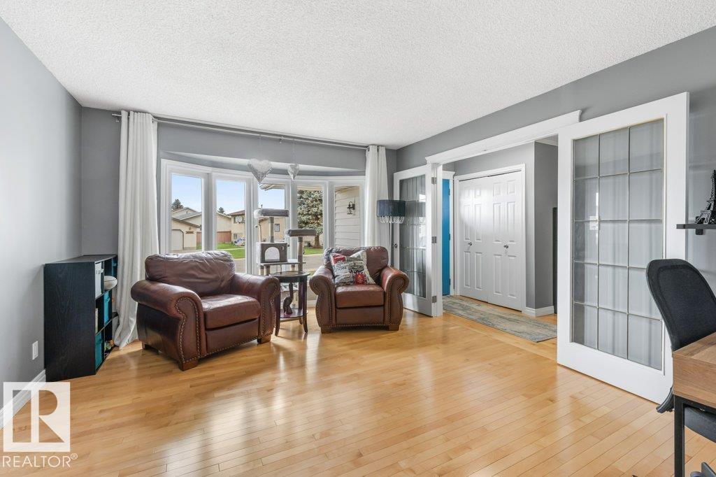 17115 92 ST NW - 4