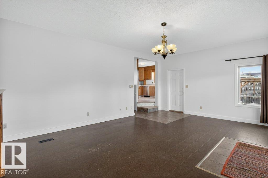10640 79 ST NW NW - 17