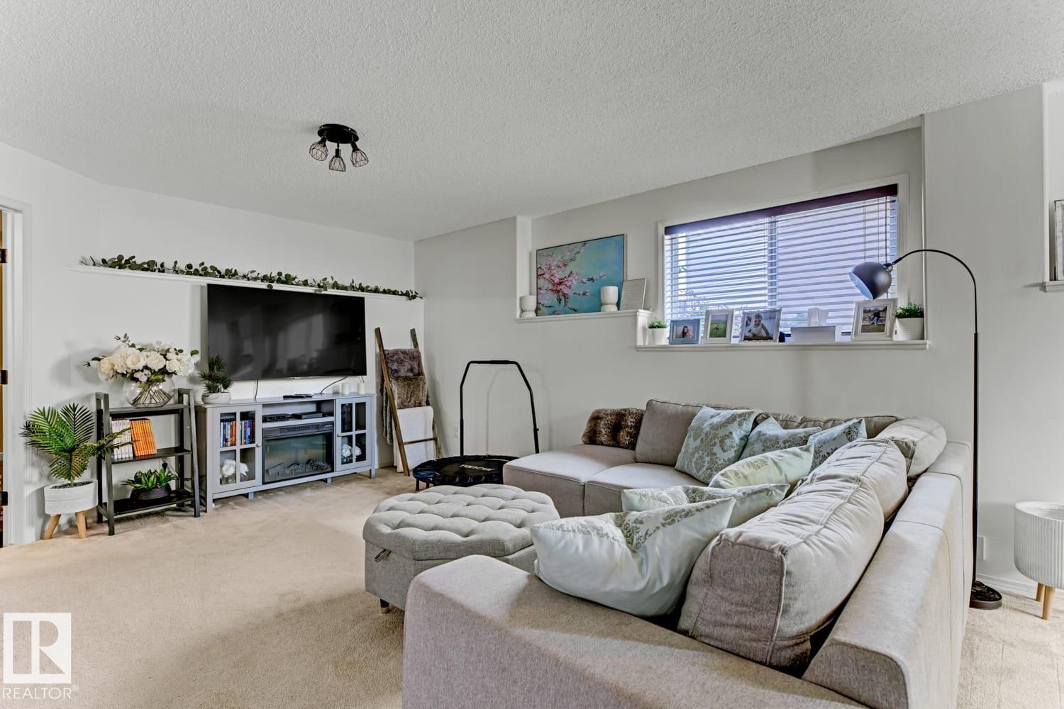 3208 135A AV NW - 44