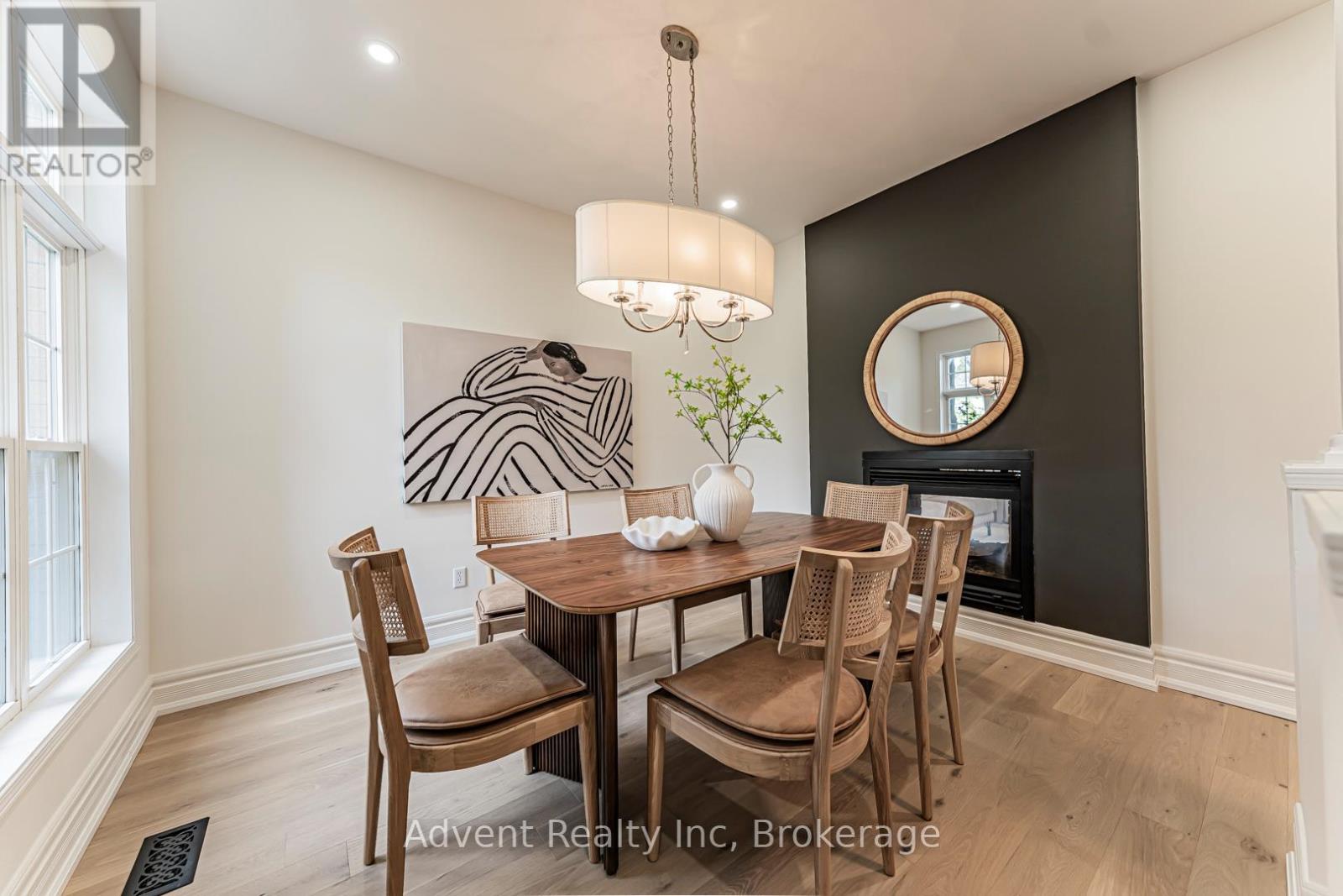 5 ANGUS GLEN BOULEVARD - 8