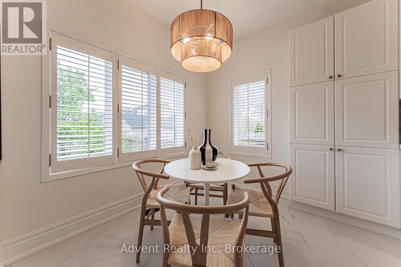 5 ANGUS GLEN BOULEVARD - 22