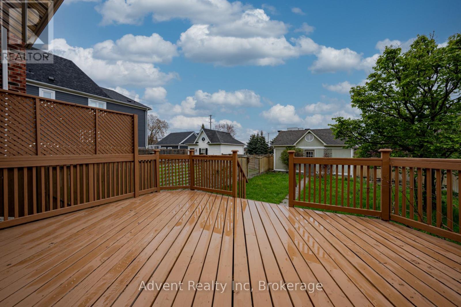 5 ANGUS GLEN BOULEVARD - 42