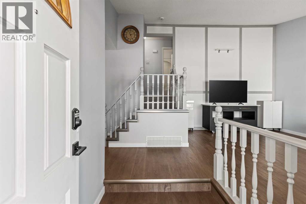 5811 Templehill Road NE - 4
