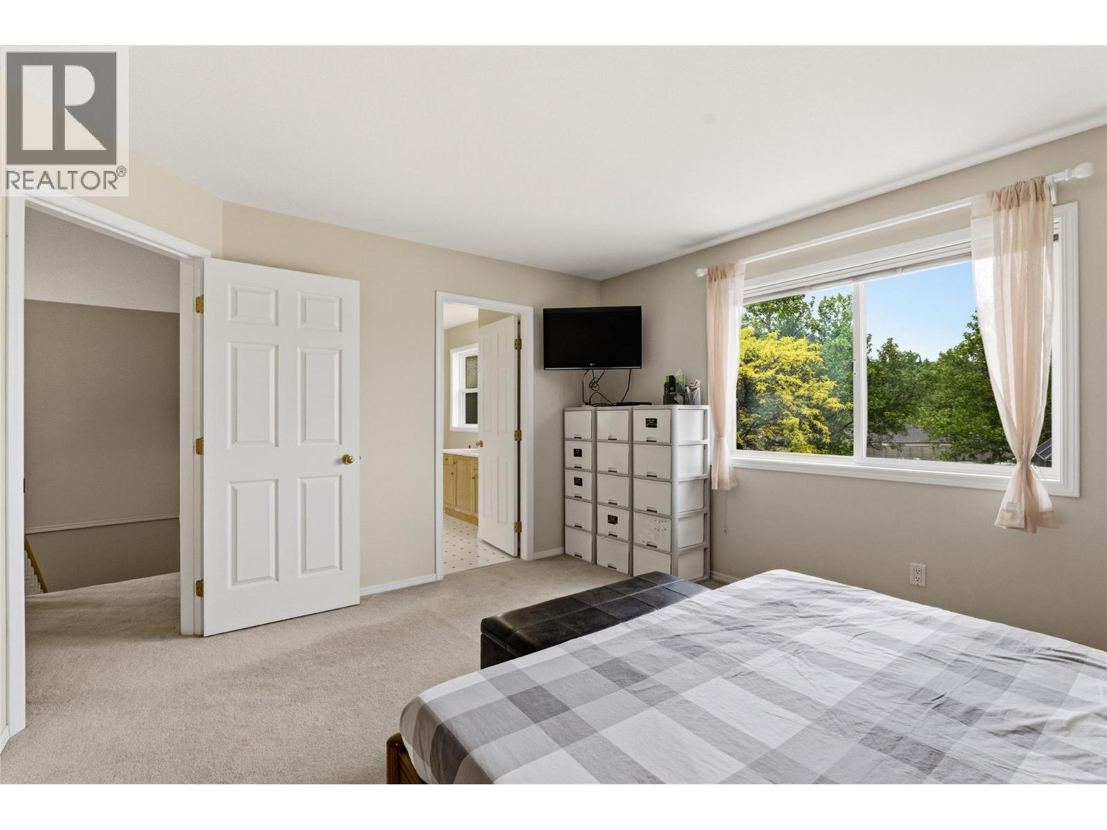 137 445 Yates Road North, Kelowna