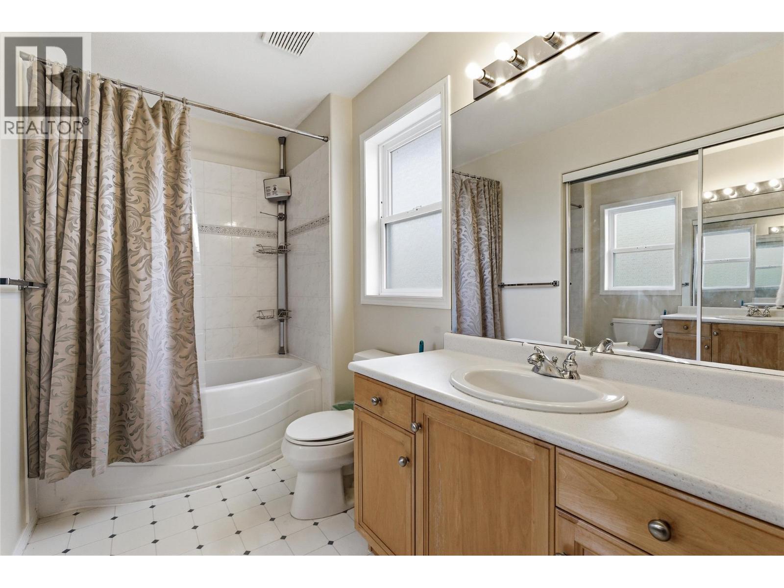 137 445 Yates Road North, Kelowna
